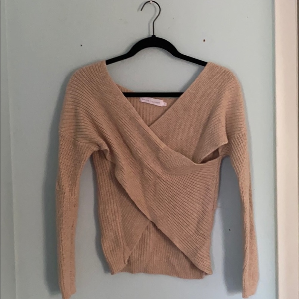 White Closet Crop Knit Sweater